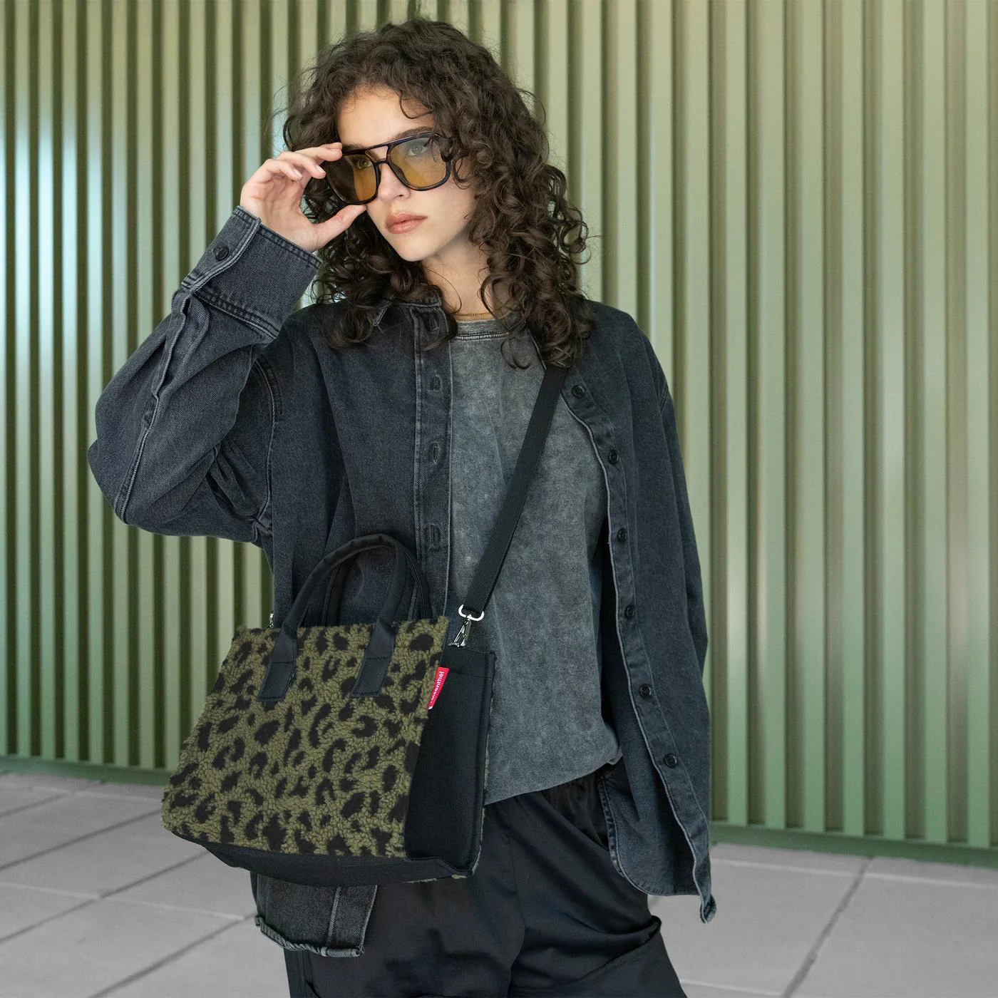 daily shopper XS teddy leo olive - Image 3