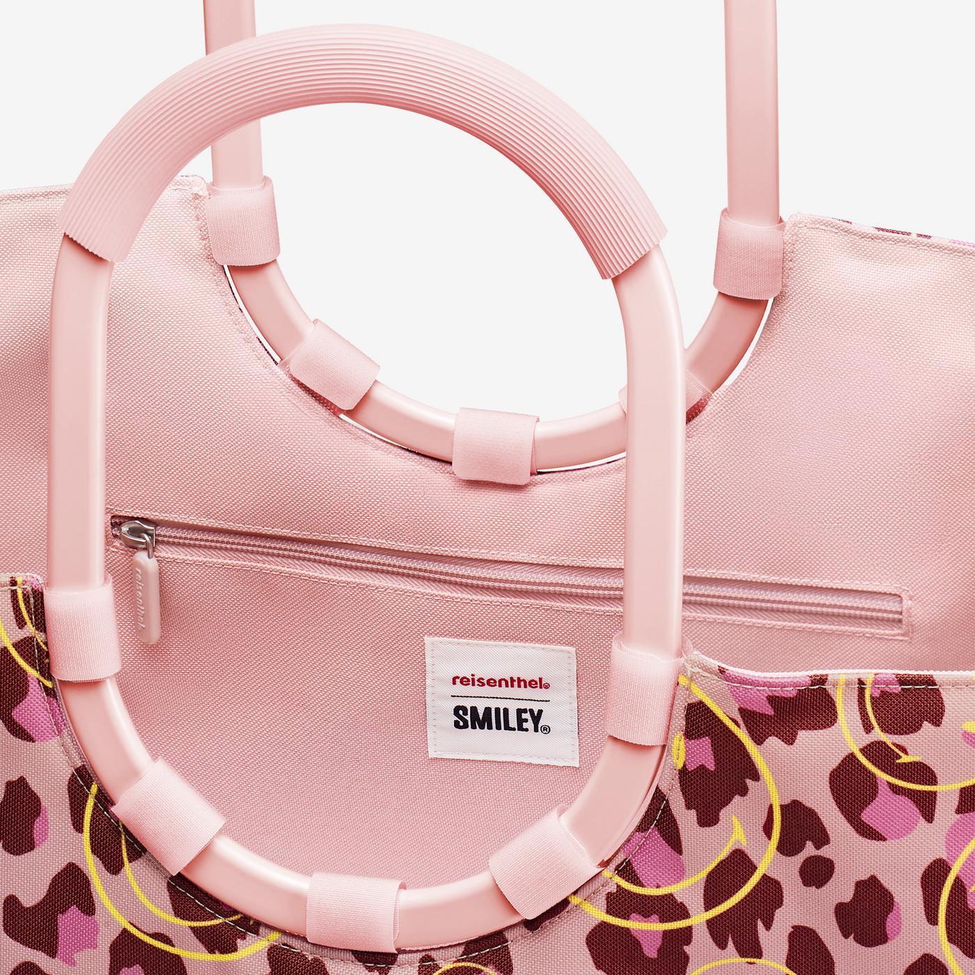 loopshopper L smiley leo blush - Image 5