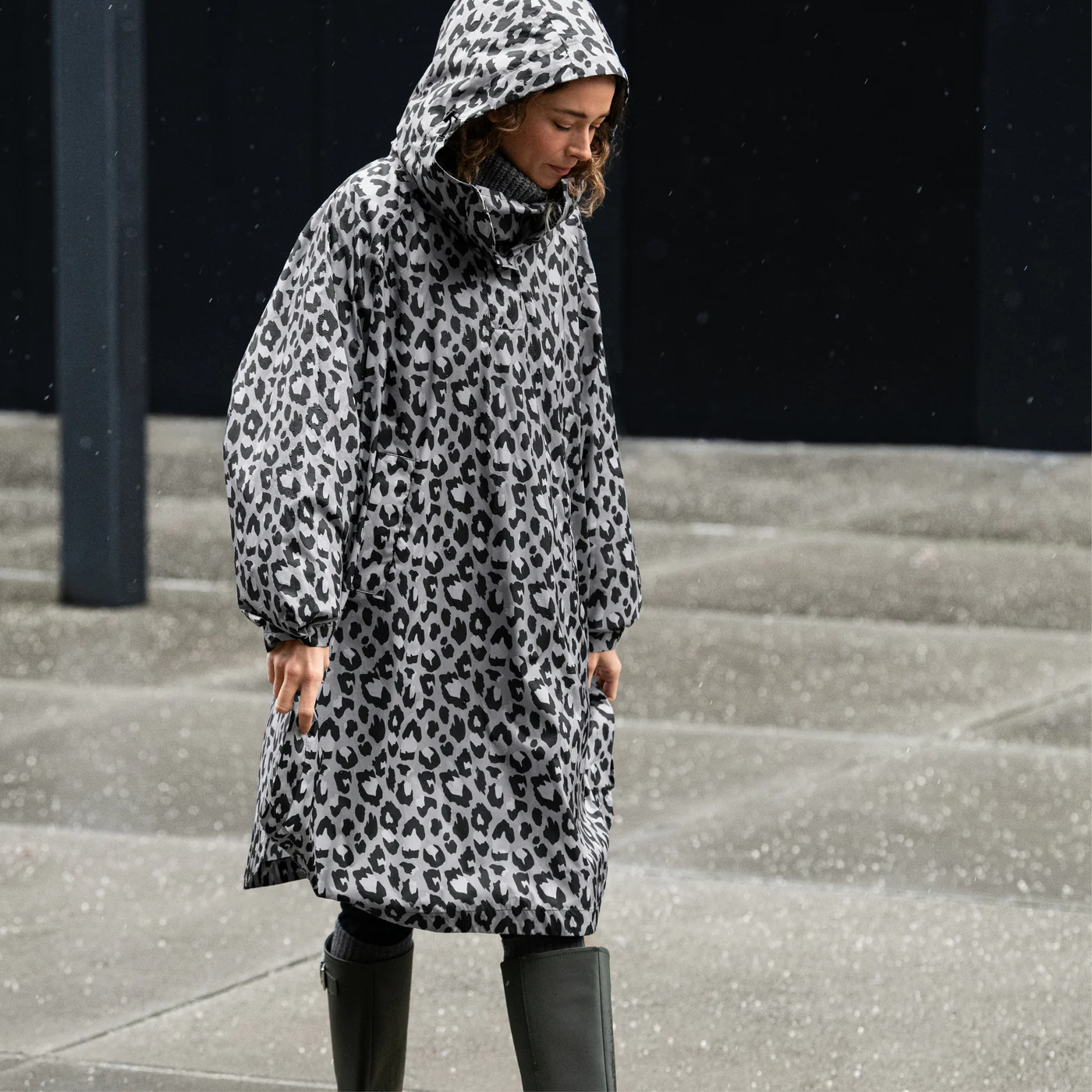mini maxi raincoat leo nero - Image 3